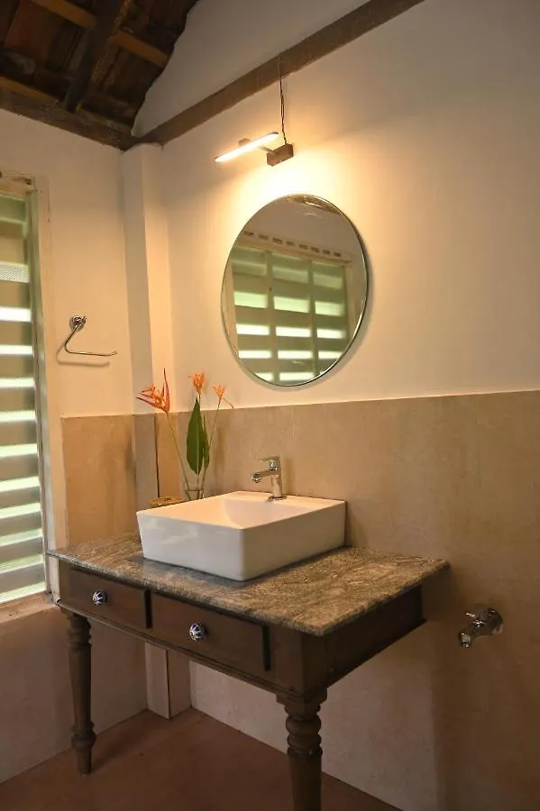Pool Villa - The Humming Trees, Pala Lalam